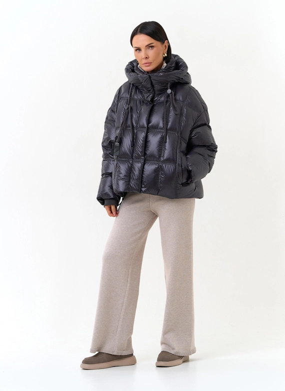 Женский пуховик с капюшоном фото