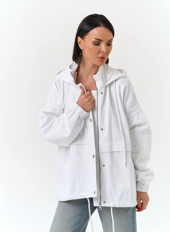 Женская джинсовая куртка с капюшоном