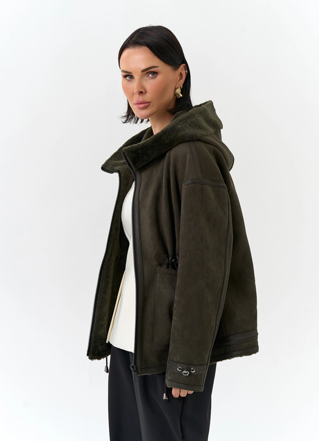 Женская дубленка из эко замши с капюшоном модель № 32585 универмаг малина