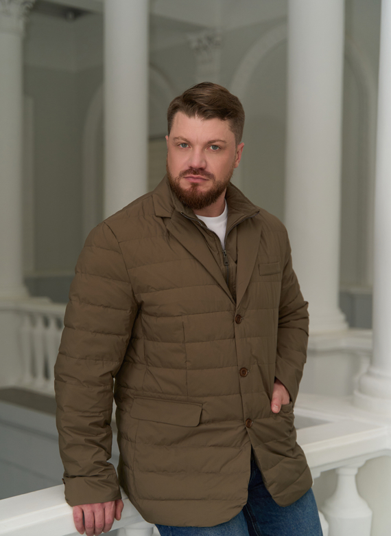 Мужской пуховик со съемной манишкой