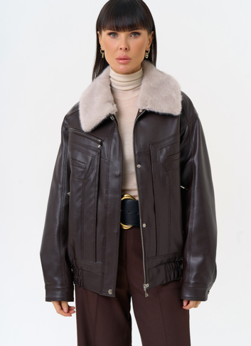 Женская утепленная куртка из эко кожи с воротником из эко меха