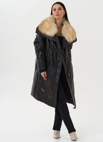 Женский кожаный пуховик с отделкой из меха лисы