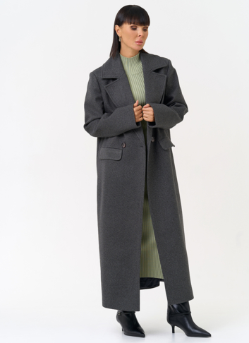 Женское пальто с английским воротником