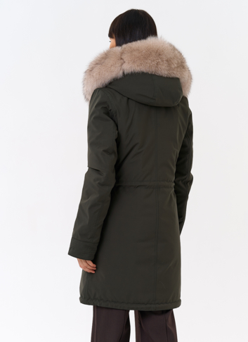 Женская парка с капюшоном из меха песца