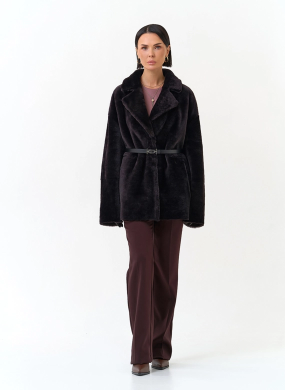 Женская дубленка с английским воротником фото