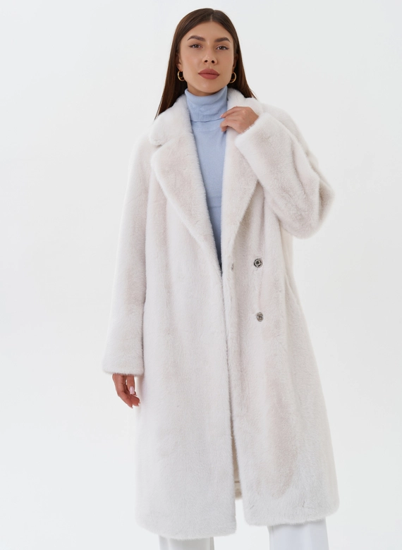 Женское пальто из эко меха с английским воротником