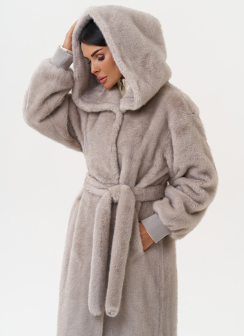 Женская шуба из эко меха с капюшоном