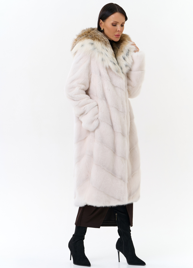 Светлая шуба с рысью модель № 21630 универмаг малина