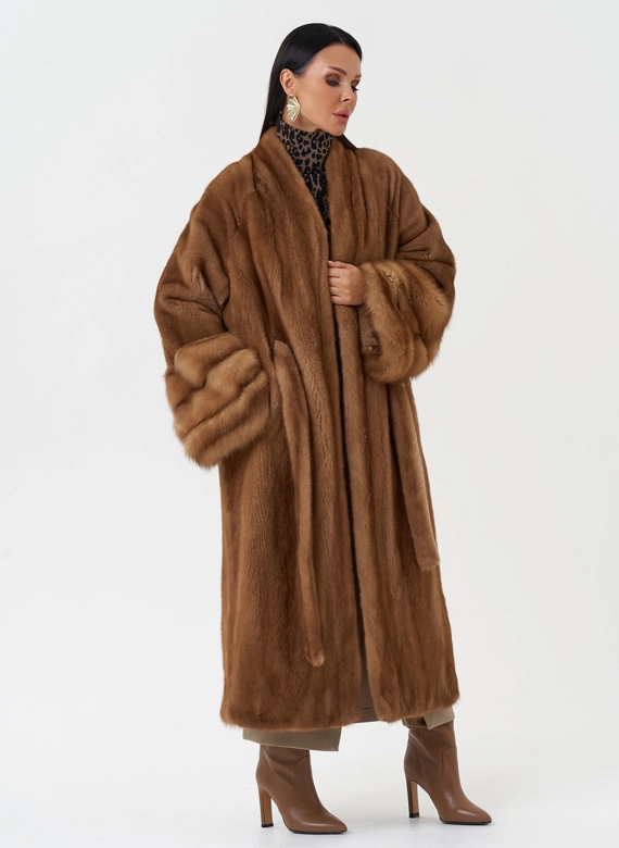Женская шуба из скандинавской норки фото